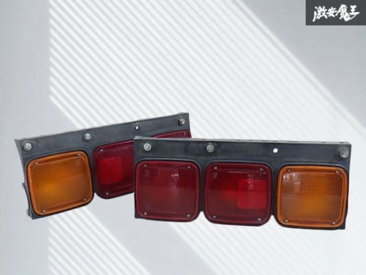 新車外し】三菱ふそう FUSO スーパーグレート 純正テールランプ テール