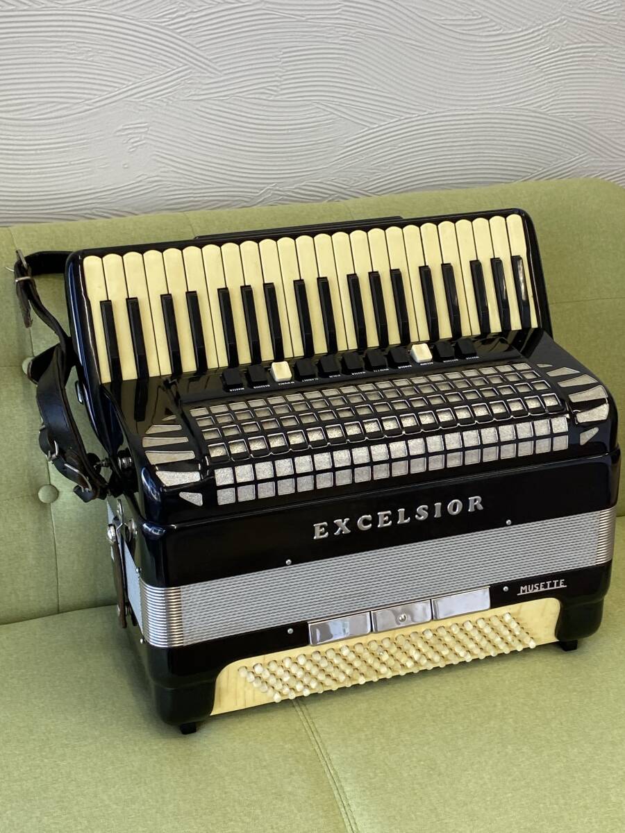 EXCELSIOR アコーディオン Model 521 イタリア製 楽器・機材 EXCELSIOR アコーディオン Model 521 イタリア製