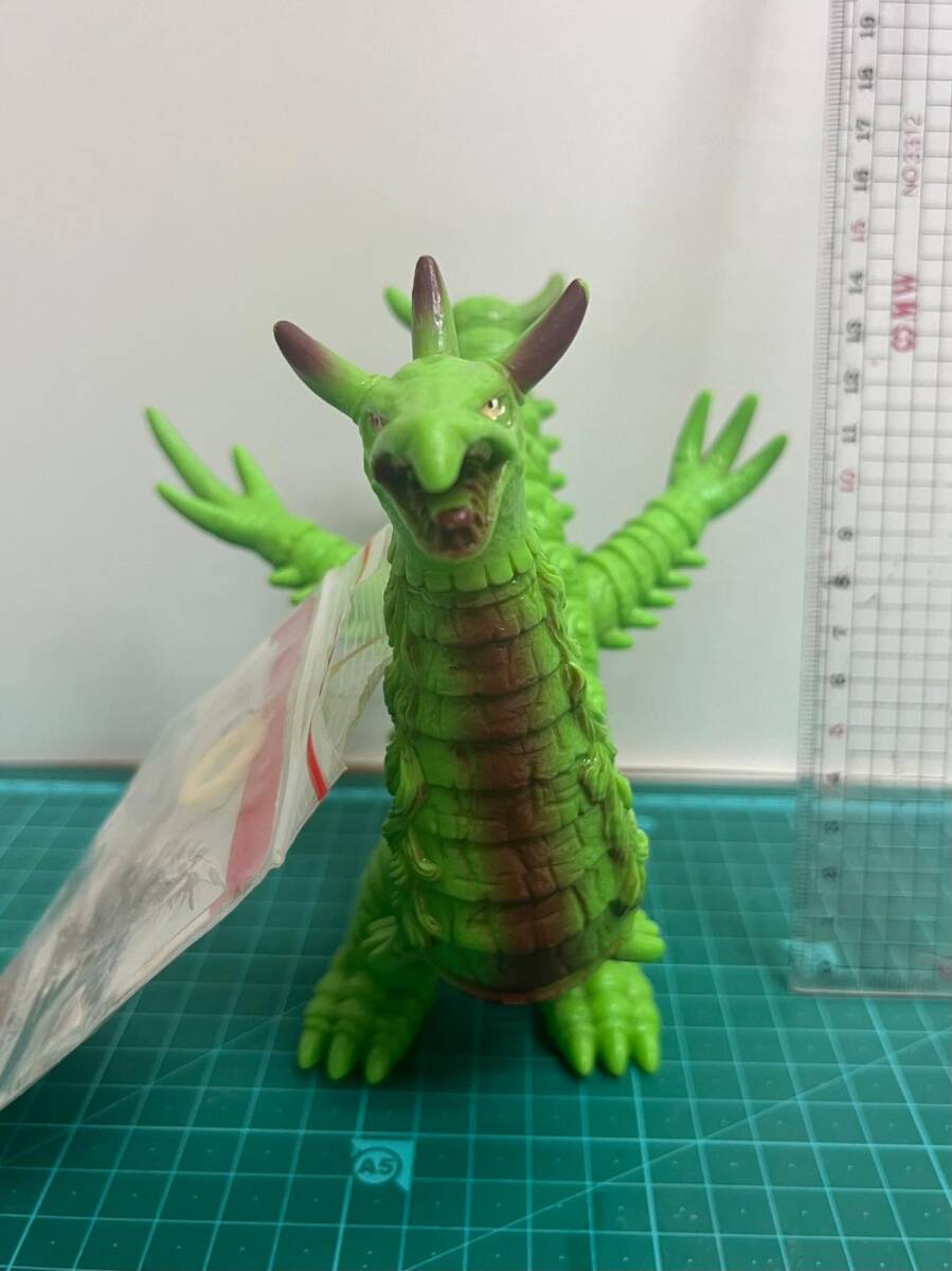 新品】☆ウルトラ怪獣シリーズ 百足怪獣ムカデンダー☆バンダイ
