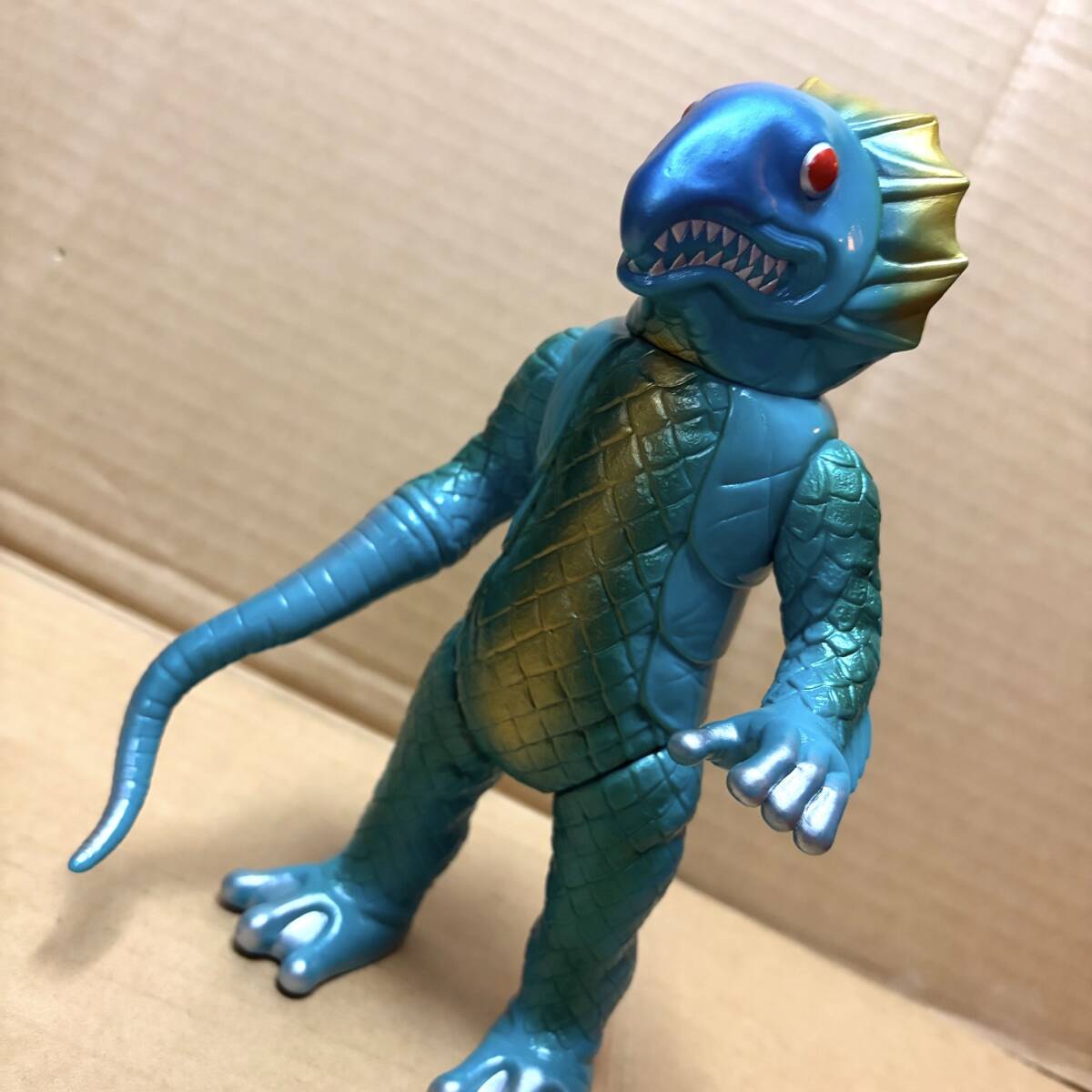 新品やまなや怪獣郷ソフビ　にせアストラ　　ウルトラマンレオ円谷コミュニケーション 新品】☆未開封『にせアストラ』流通限定版 2001 怪獣郷 ウルトラキー