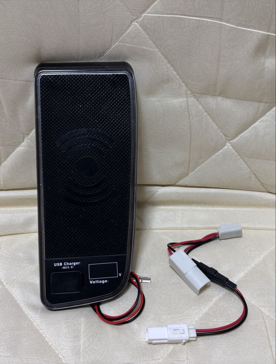 トヨタ純正 センターコンソール 置くだけ充電器 ワイヤレス充電 861C0