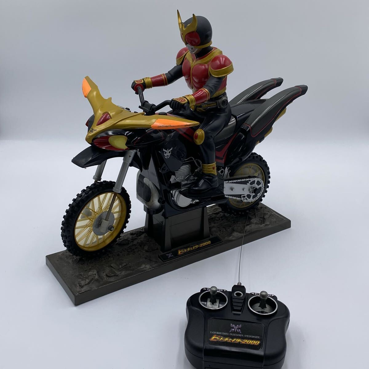 仮面ライダークウガ ラジコン RC ビートチェイサー スーパースタント