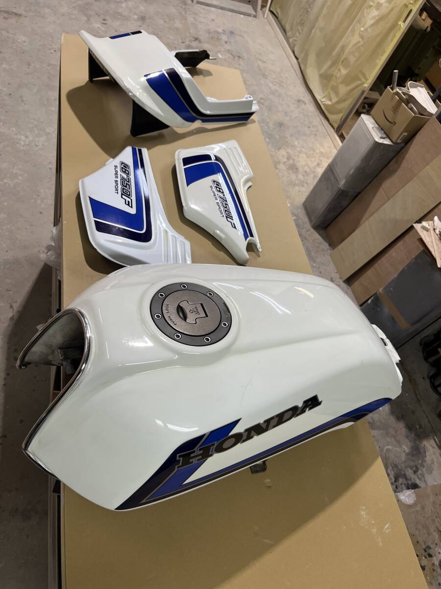 CB750four2 CB750four1 CB750F2 CB750F1 ホンダ純正 シートASSY テール