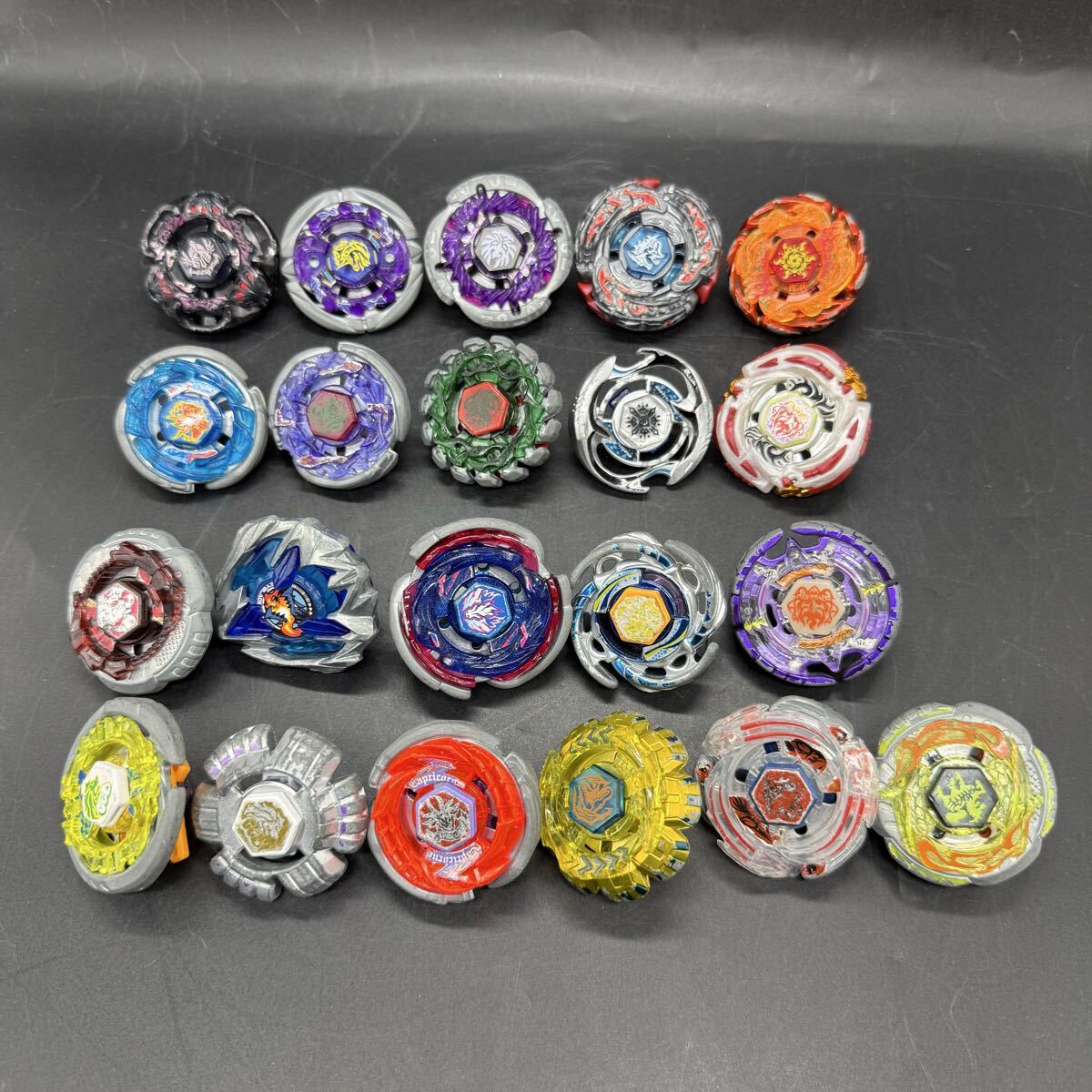 中古】メタルファイト ベイブレード ランチャーLR 両回転 & 右回転