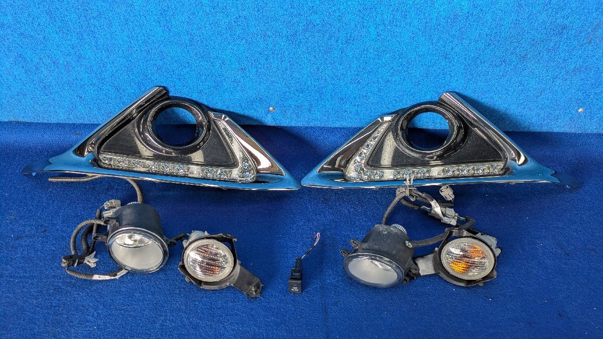良品☆200系 クラウン アスリート 後期☆純正OPオプション☆LEDデイ