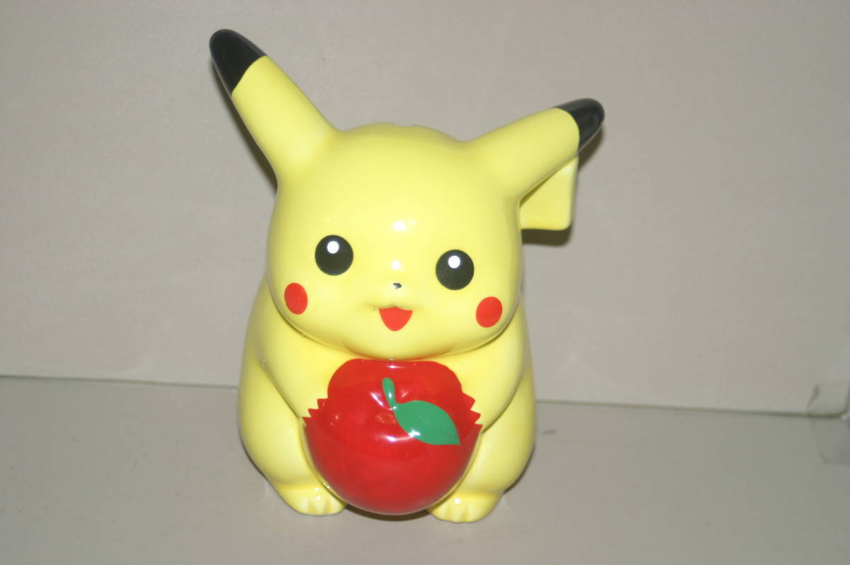 ポケモン ピカチュウ 貯金箱 陶器製 約13cm りんごを持った