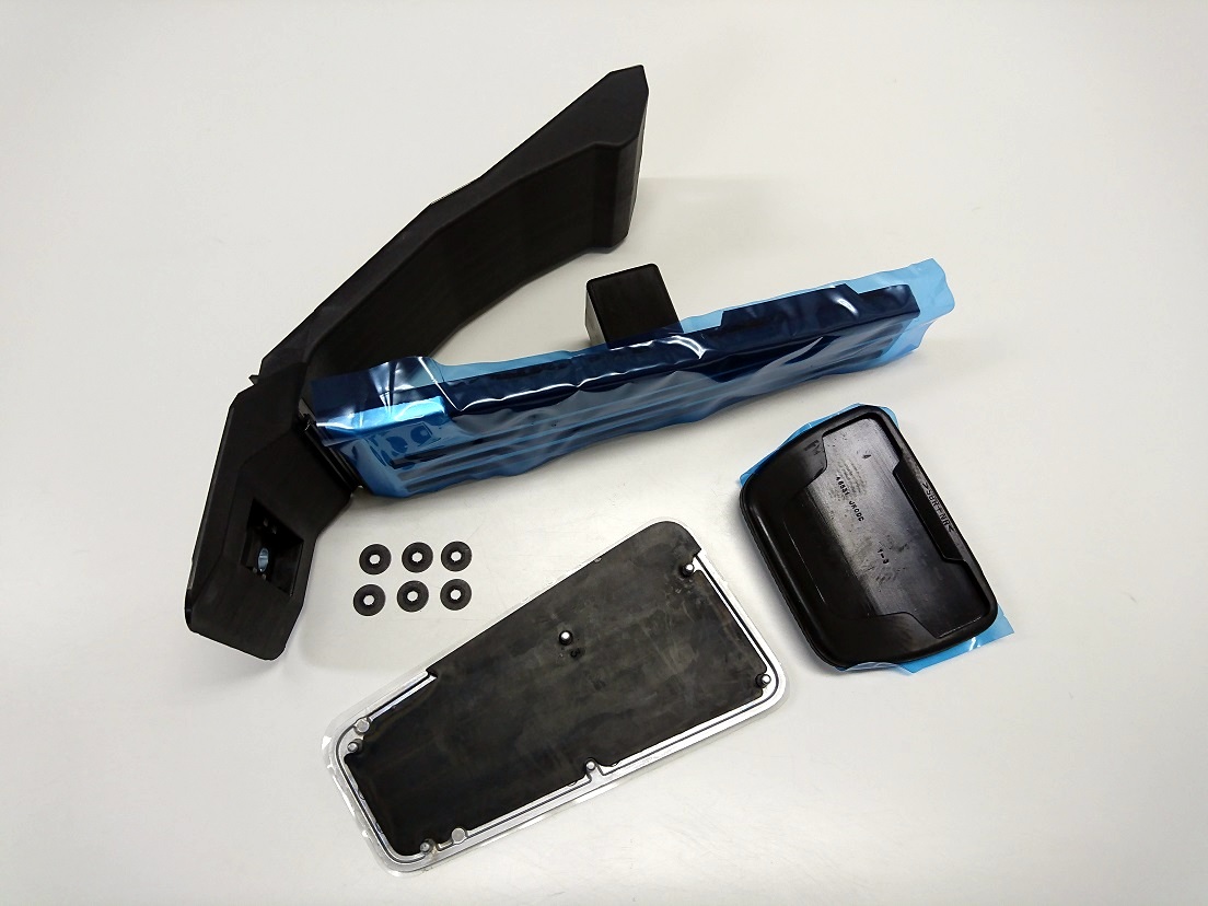 新品】【新品/税込】 V36スカイライン ベースグレードに！ ニッサン 