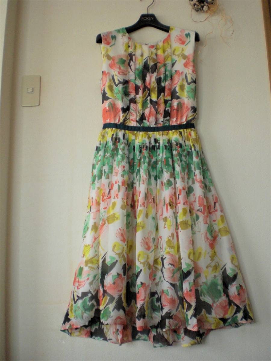 数量限定 Chesty プリーツフラワーワンピース ピンク ロングワンピース マキシワンピース Guiacieneguilla Com