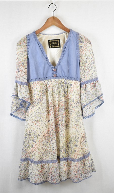 Rojita ロジータ 花柄ワンピース サイズ F カラー ホワイト ブルー 19n08 の落札情報詳細 ヤフオク落札価格情報 オークフリー スマートフォン版