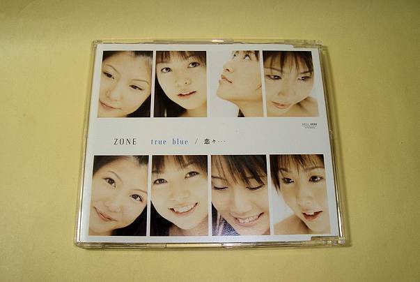 ZONE(ゾーン)シングル『true blue/恋々…(トゥルー・ブルー/れんれん