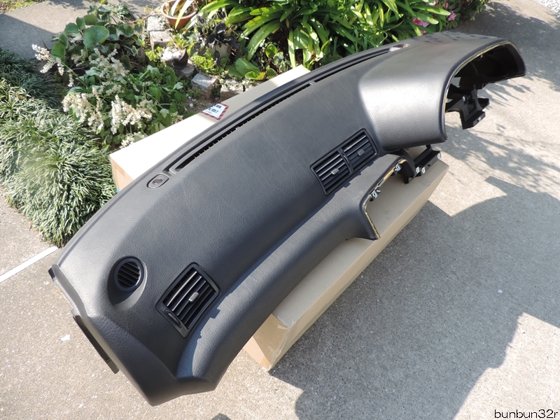 BNR32/GT-R/GTR/H6 純正ダッシュボード/デフロスター・吹出し口等付帯