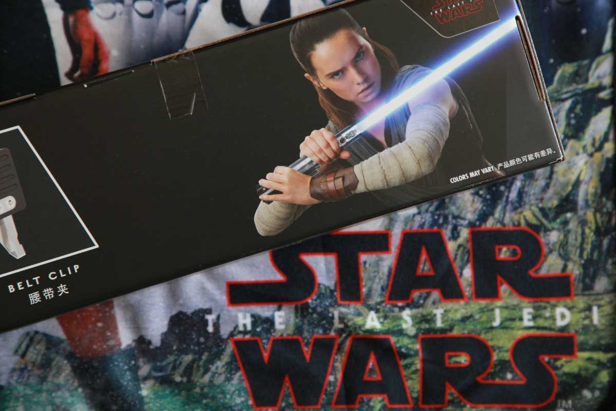 新品 ディズニーパーク限定 リムーバブル ライトセーバー スター ウォーズ 最後のジェダイ レイ プロップレプリカ 3ca500 の落札情報詳細 ヤフオク落札価格情報 オークフリー スマートフォン版