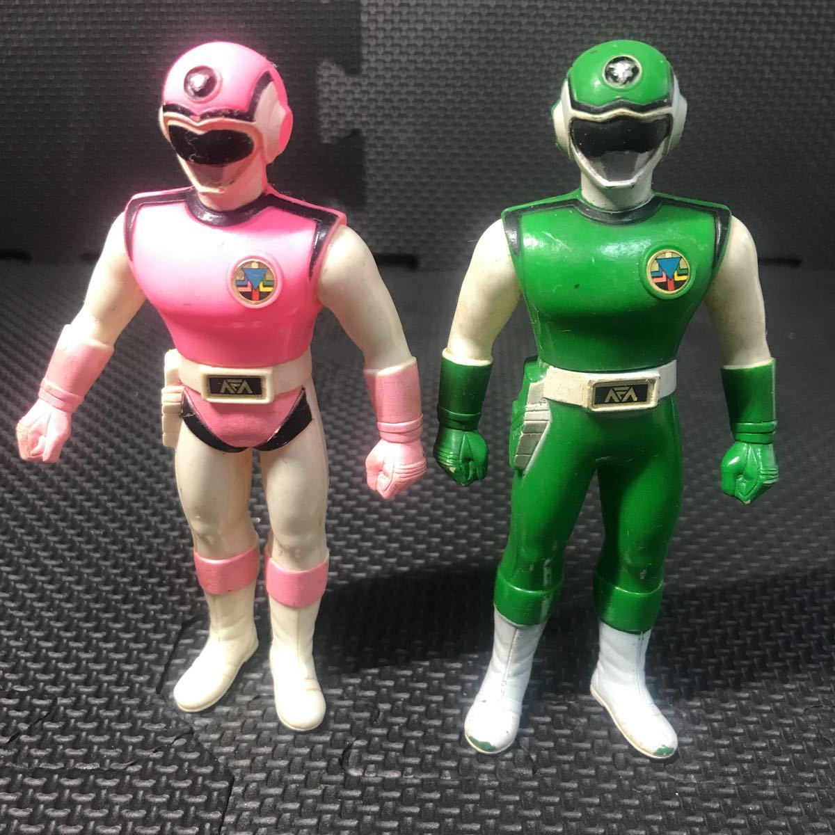超新星フラッシュマン ピンクフラッシュ グリーンフラッシュソフビ2体セット の落札情報詳細 ヤフオク落札価格情報 オークフリー スマートフォン版