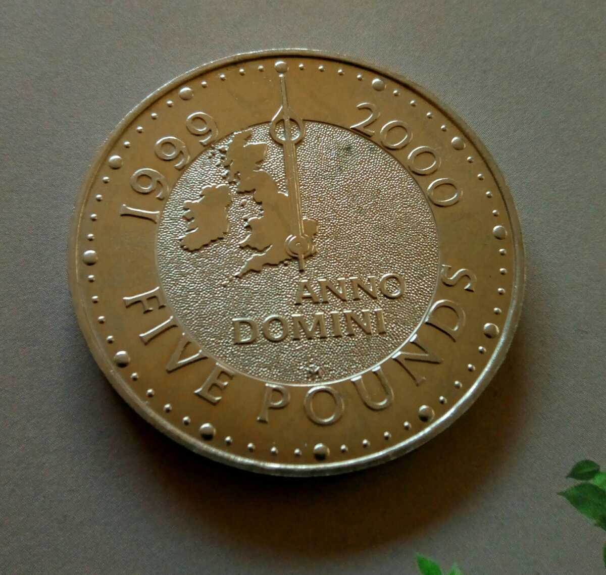 イギリス 英国コイン 5ポンド エリザベス女王 1999年 グリニッジ子午線 西暦 アンノドミニanno Domini 39mm 28g 本物 美品です の落札情報詳細 ヤフオク落札価格情報 オークフリー スマートフォン版