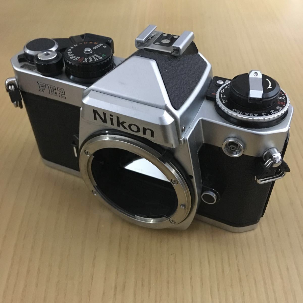 Nikon FE2 シルバー ボディ 動作も写りもOKです。シャッター切れ