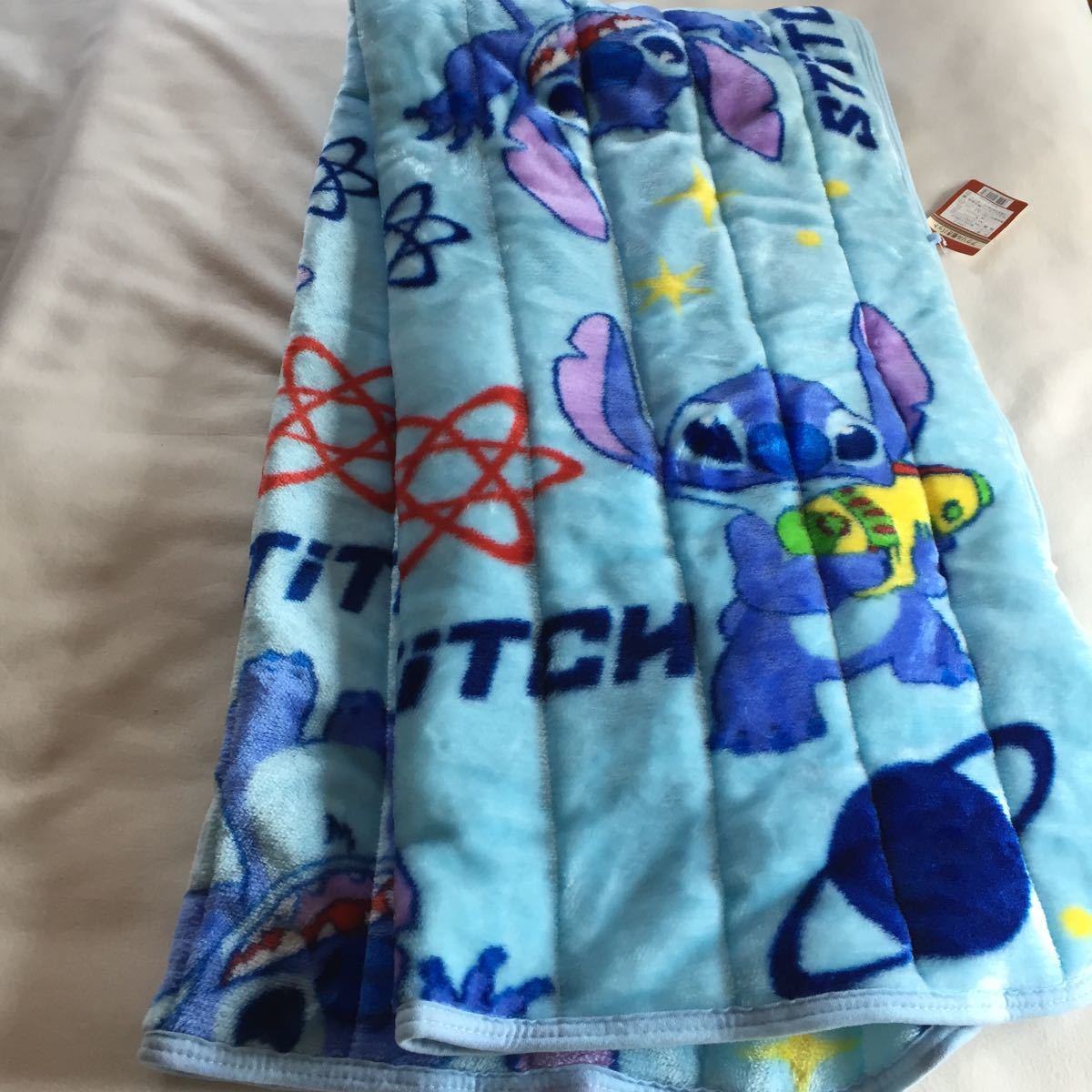 新品 新品 アクリル敷きパット 敷きパッド 敷布団 毛布 あったか リロ スティッチ Lilo Stich Disney ディズニー 100 5cm シングル の落札情報詳細 ヤフオク落札価格情報 オークフリー スマートフォン版