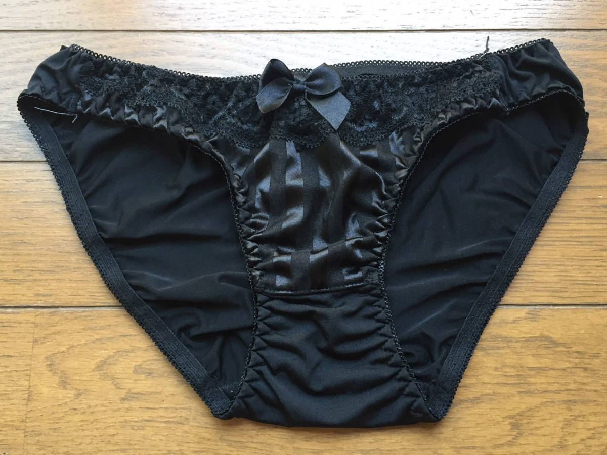 黒パンティ 