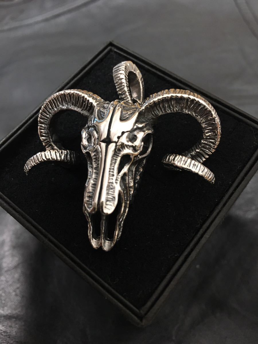 新品 新品 シルバー925 ヤギ スカルホーン ペンダント 純銀製 山羊 角 ツノ ボーン Goat バフォメット バッファロー の落札情報詳細 ヤフオク落札価格情報 オークフリー スマートフォン版