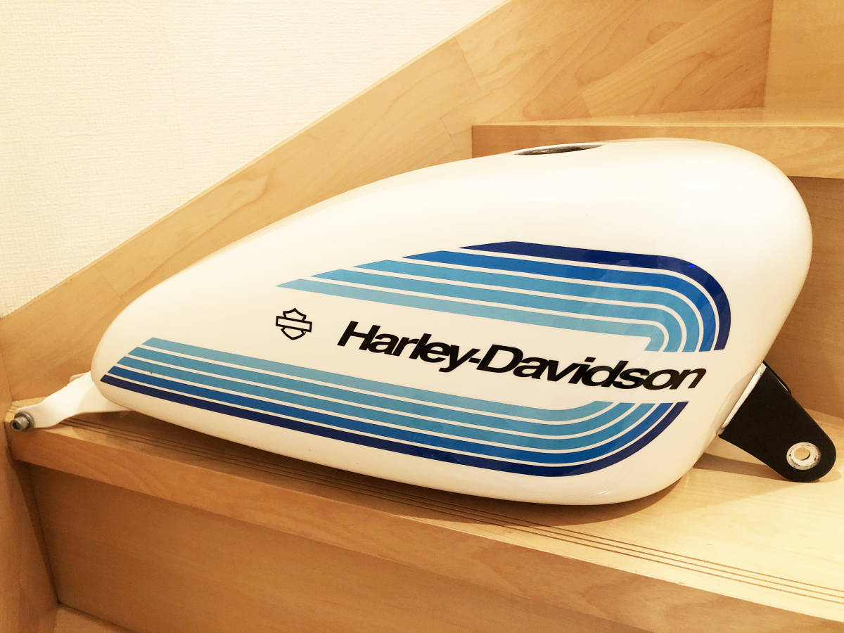 XL1200NSの純正タンク　白 Harley Davidson 美品 純正 タンク ホワイト （ハーレー ダビッドソン