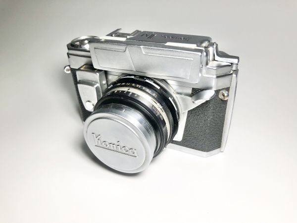 折りたたみ式セレン光電池装備！ 露出計、距離計内蔵！ Konica コニカ