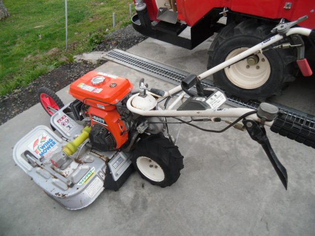 ウイングモア クボタ自走式草刈機GC 703R 前進後進式 鹿児島