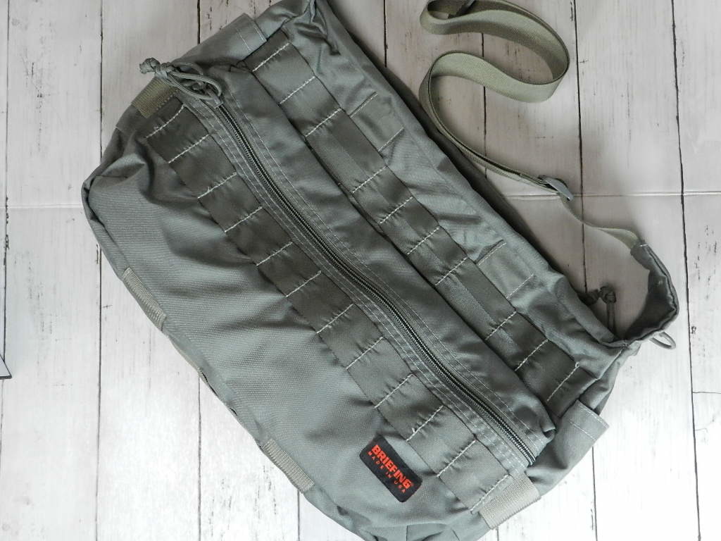 ブリーフィング/BRIEFING】ショルダーバッグ フライトライト 希少