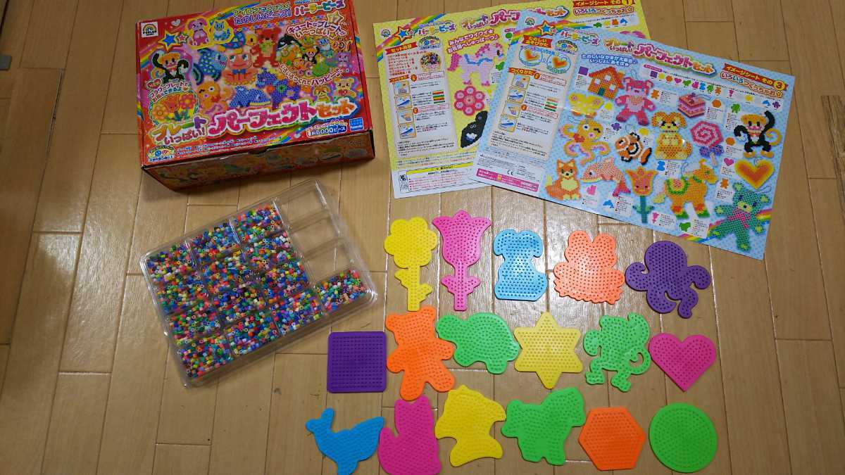 送料無料 パーラービーズ プレートいっぱいパーフェクトセット アイロンビーズ の落札情報詳細 ヤフオク落札価格情報 オークフリー スマートフォン版