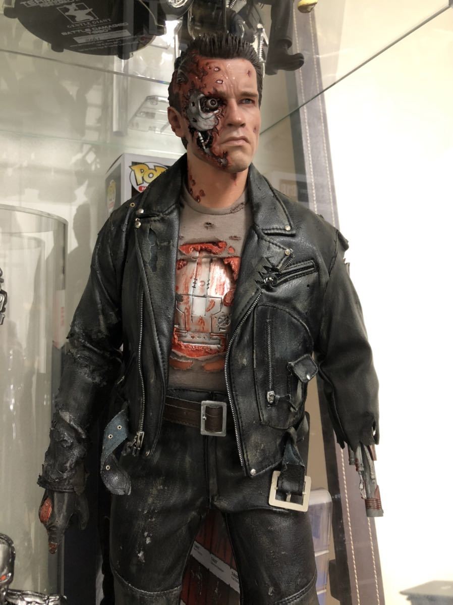 エンターベイ 1/4 ターミネーター T-800 バトルダメージ