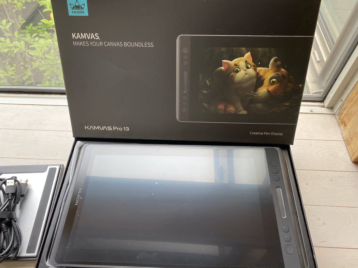 美品】HUION Kamvas Pro13 (2.5K) 液タブ（Kamvas 液晶ペンタブレット 