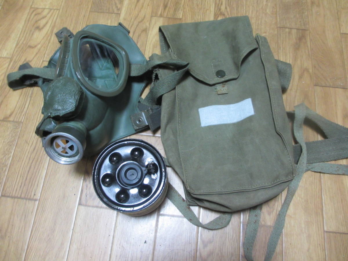 自衛隊 保安隊 防護マスク1型