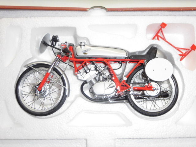 EBBRO 即決 EBRRO エブロ 1/10スケール Honda CR110 CUB RACING 1962