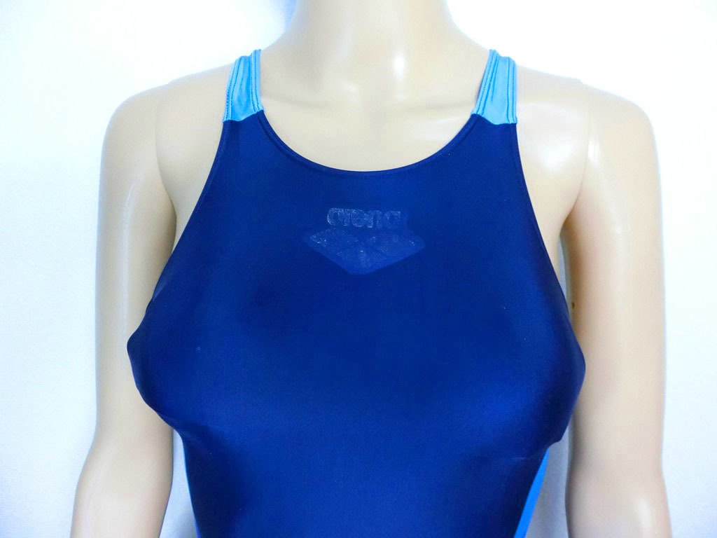 中古品☆arenaアリーナ♪ストラッシュリミック♪ハイレグ競泳水着M