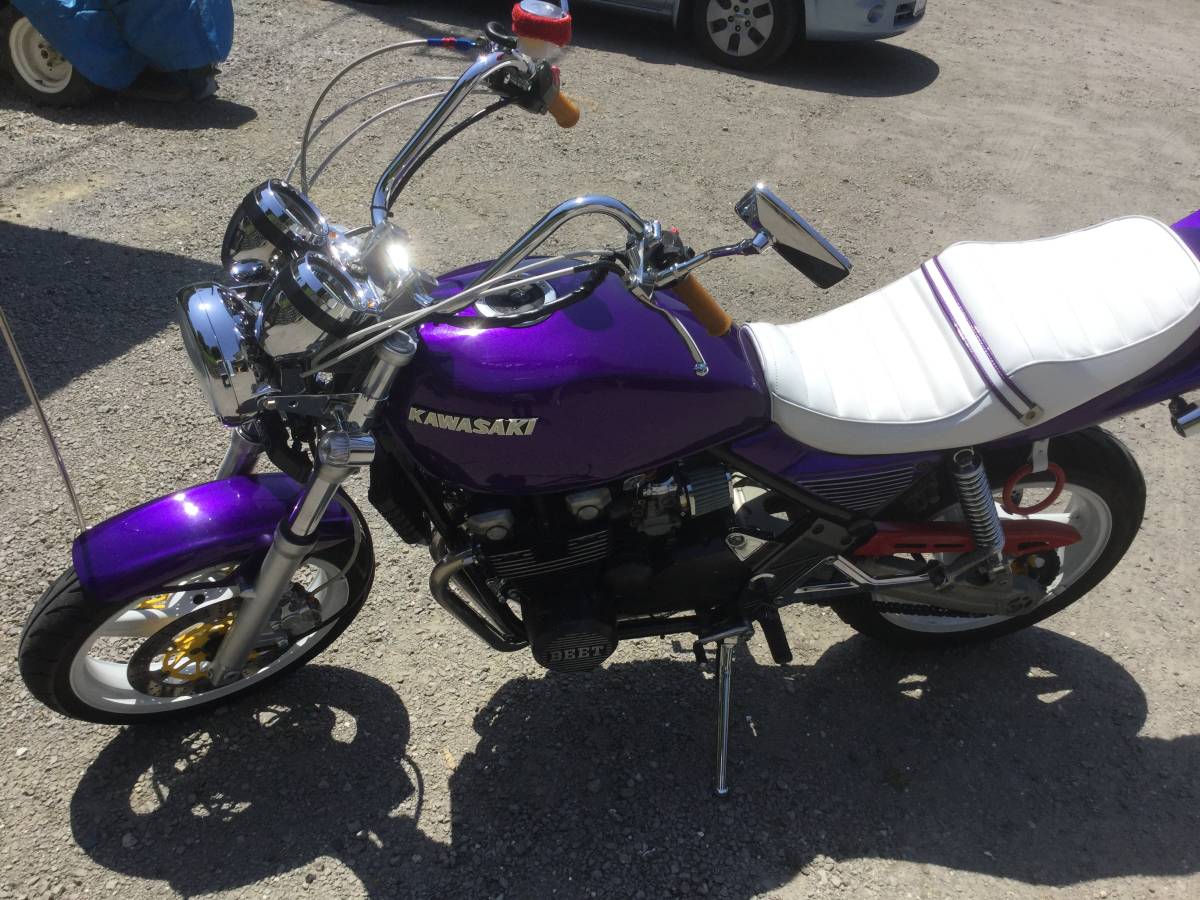 KAWASAKI ゼファー改x パーツ多数おまけ 走行9300km 超美品！塗装済み