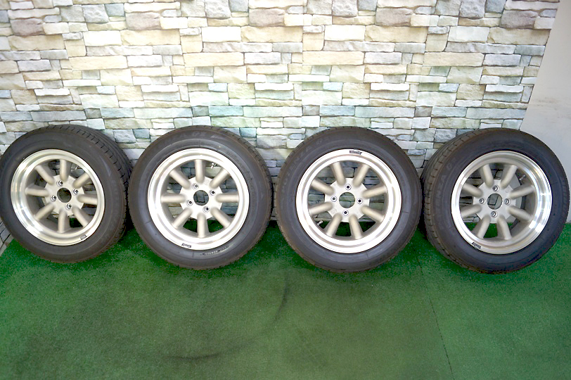 ワタナベ 4穴 PCD100 6J+35 オマケ付き 美品 【公式通販】 ワタナベ 4穴 PCD100 6J+35 オマケ付き 美品 【公式通販】