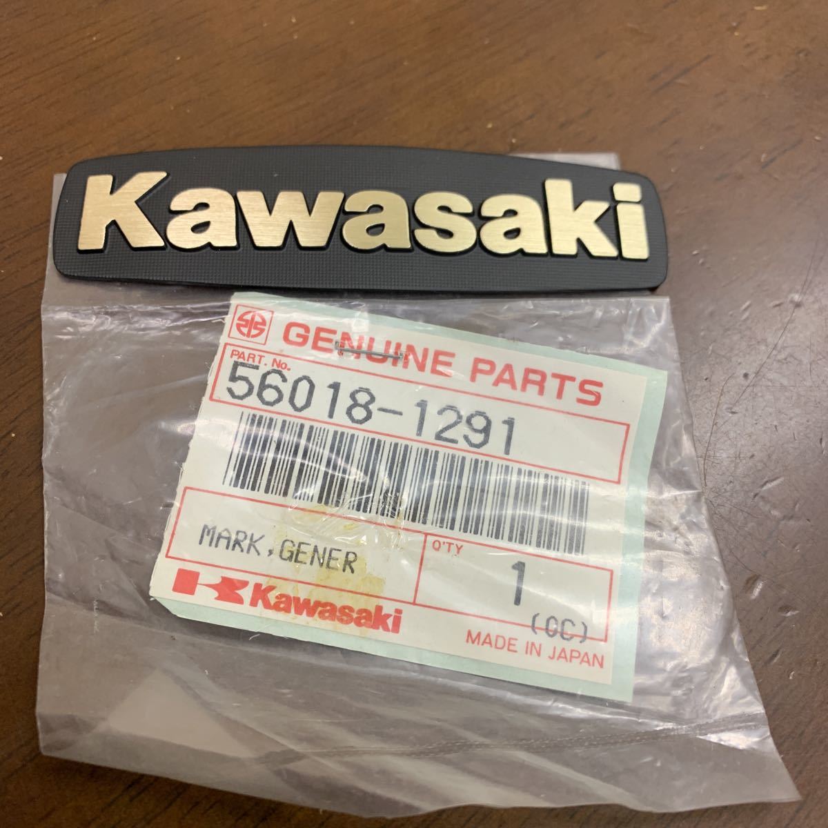 新品】新品 Z400GP ジェネレーターカバー エンブレム マーク ダイナモ