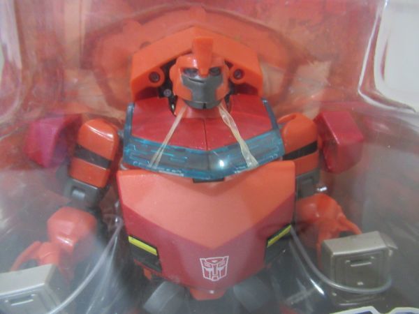 新品 Tf トランスフォーマーアニメイテッド Ta 44 オートボット局地戦闘員 アーマーハイド タカラトミーtomy 新品未開封品 四脚トランスポーター の落札情報詳細 ヤフオク落札価格情報 オークフリー スマートフォン版