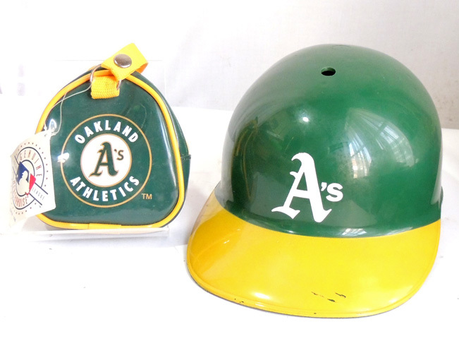 MLB ☆ オークランド アスレチックス ☆ レプリカ ヘルメット ＋ ミニ