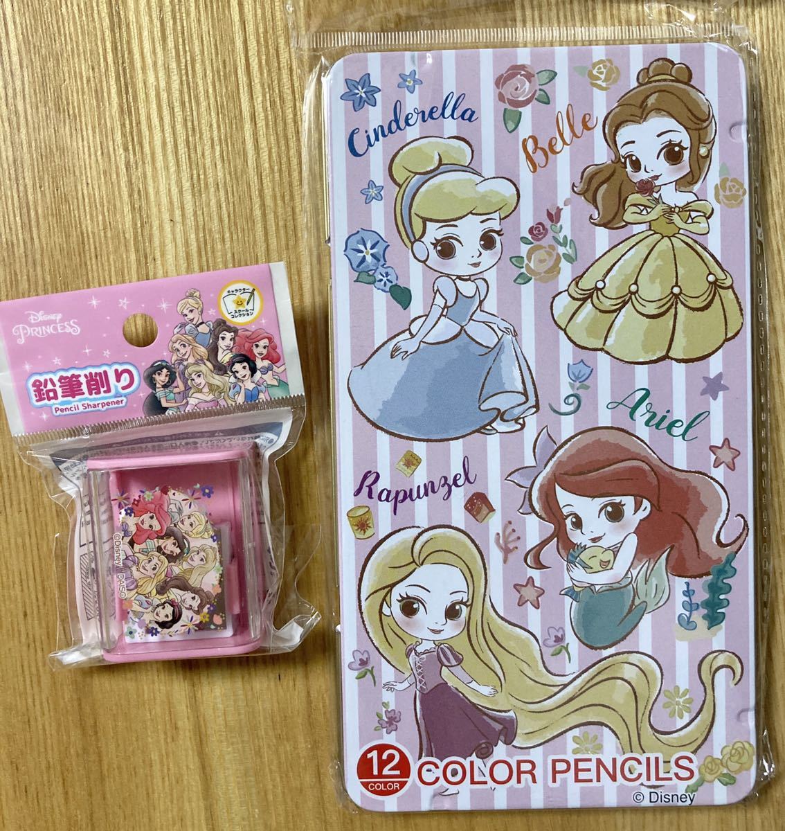 新品 ディズニープリンセス お絵かきセット 自由帳 色鉛筆 12色 鉛筆削り シンデレラ アリエル ラプンツェル ベル 白雪姫 オーロラ の落札情報詳細 ヤフオク落札価格情報 オークフリー スマートフォン版