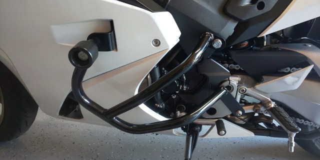 VFR800F(2014～) RC79 エンジンガード STREET CAGE ロールバーガード 
