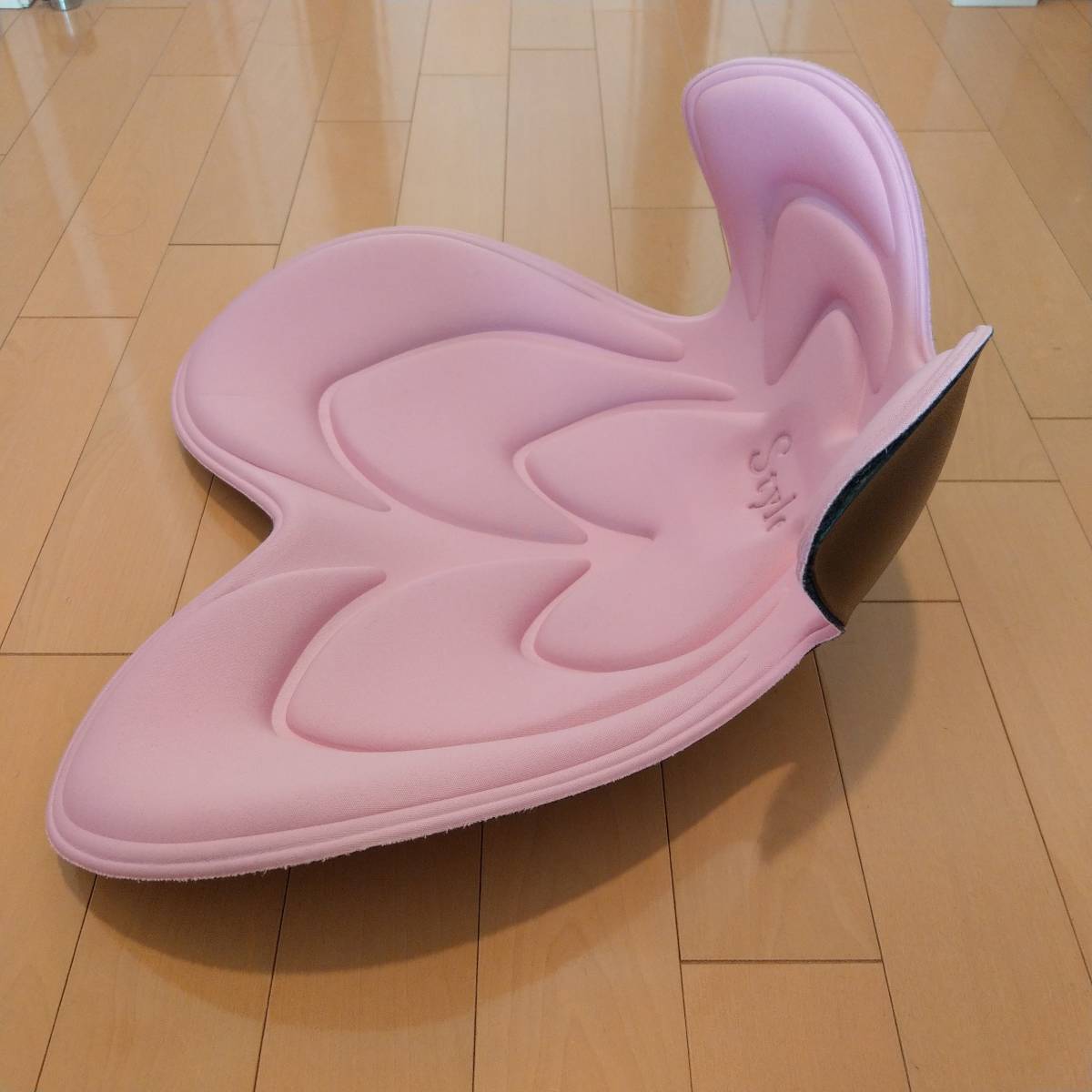 中古 Mtg Style Butterfly スタイルバタフライ 骨盤サポートチェア の落札情報詳細 ヤフオク落札価格情報 オークフリー スマートフォン版