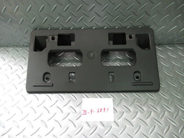 ジムニーシエラ JB74W 欧州仕様スズキ純正パーツ フロントナンバーベース JB74W スズキ ジムニー シエラ 欧州仕様スズキ純正パーツ EUR