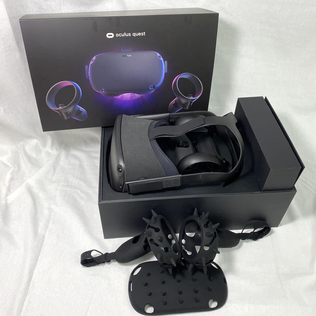 美品 Oculus Quest 64gb オキュラス クエスト Vrゴーグル オールインワンvrヘッドセット 箱付 シリコンカバー付 コントローラー Edc の落札情報詳細 ヤフオク落札価格情報 オークフリー スマートフォン版