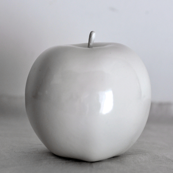 Francfranc フランフラン 林檎 ホワイト 白 オブジェ 1個 什器 置物 りんご アップル 無印良品 イームズ アアルト 北欧 民芸 の落札情報詳細 ヤフオク落札価格情報 オークフリー スマートフォン版