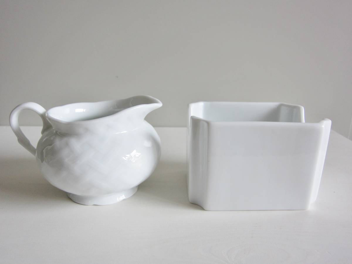 新品 新品同様 Bernardaud 食器 France 未使用 ミルクピッチャー ティパック入れ 2個set 白 美品 ベルナルド テーブルウェア 白 洋食器 レア 得 の落札情報詳細 ヤフオク落札価格情報 オークフリー スマートフォン版
