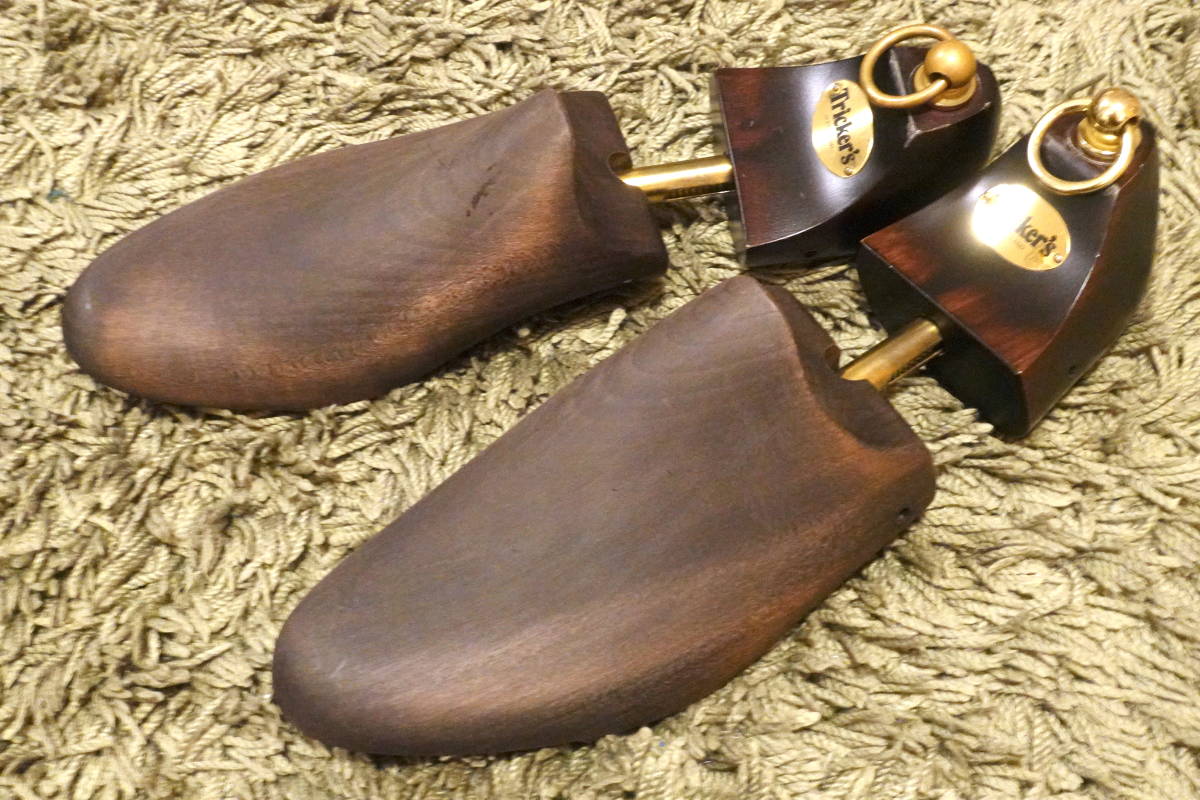 トリッカーズ ブーツ シューレース シューツリー Uk8 ダンケルマン ダスコ シューキーパー の落札情報詳細 ヤフオク落札価格情報 オークフリー スマートフォン版