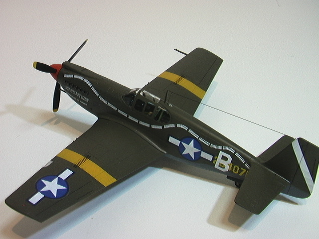 アキュレイトミニチュア1/48 A36 アリソンエンジン搭載アパッチ急降下