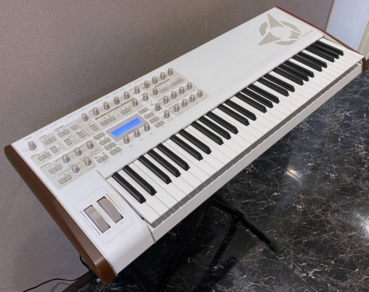 ACCESS VIRUS TI2 Keyboard WHITEOUT Limited Edition 2020/02 ACCESS VIRUS TI2 Keyboard WHITEOUT Limited Edition 2020/02