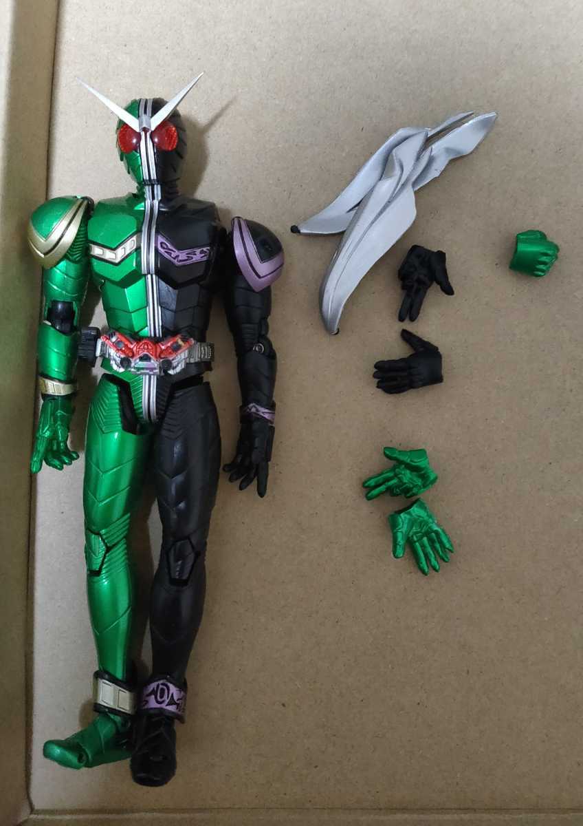 Bandai S H Figuarts フィギュアーツ 仮面ライダーw サイクロンジョーカー ジャンク の落札情報詳細 ヤフオク落札価格情報 オークフリー スマートフォン版