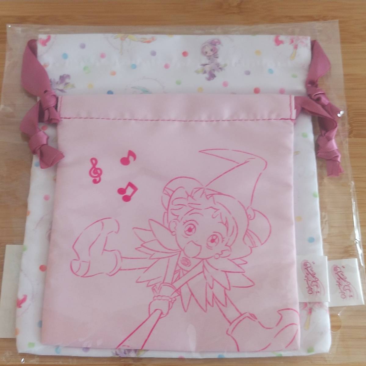 新品 おジャ魔女どれみ 巾着袋 大小 2枚セット 魔法玉柄 小物入れ 袋 給食袋 ポーチ 周年 Its Demo おジャ魔女 イッツデモ の落札情報詳細 ヤフオク落札価格情報 オークフリー スマートフォン版