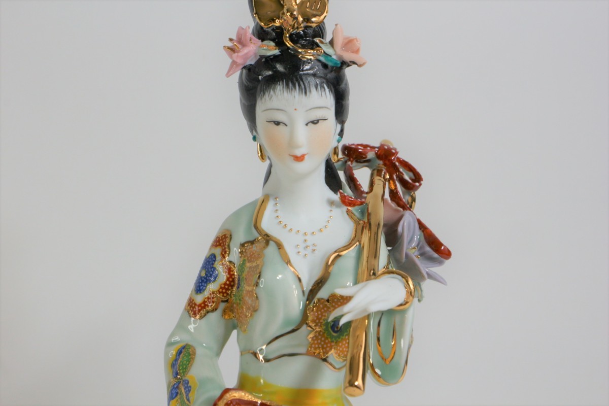 中国美術　四大美人4枚セット　文鎮　金属工芸　浮彫　刻印あり　厚重　コレクション 広東省高級工芸美術大師 李朝峰 作 中国四大美女 虞美人像 / フィギュ
